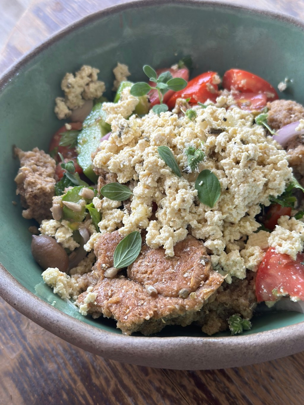 Χωριάτικη με τόφου