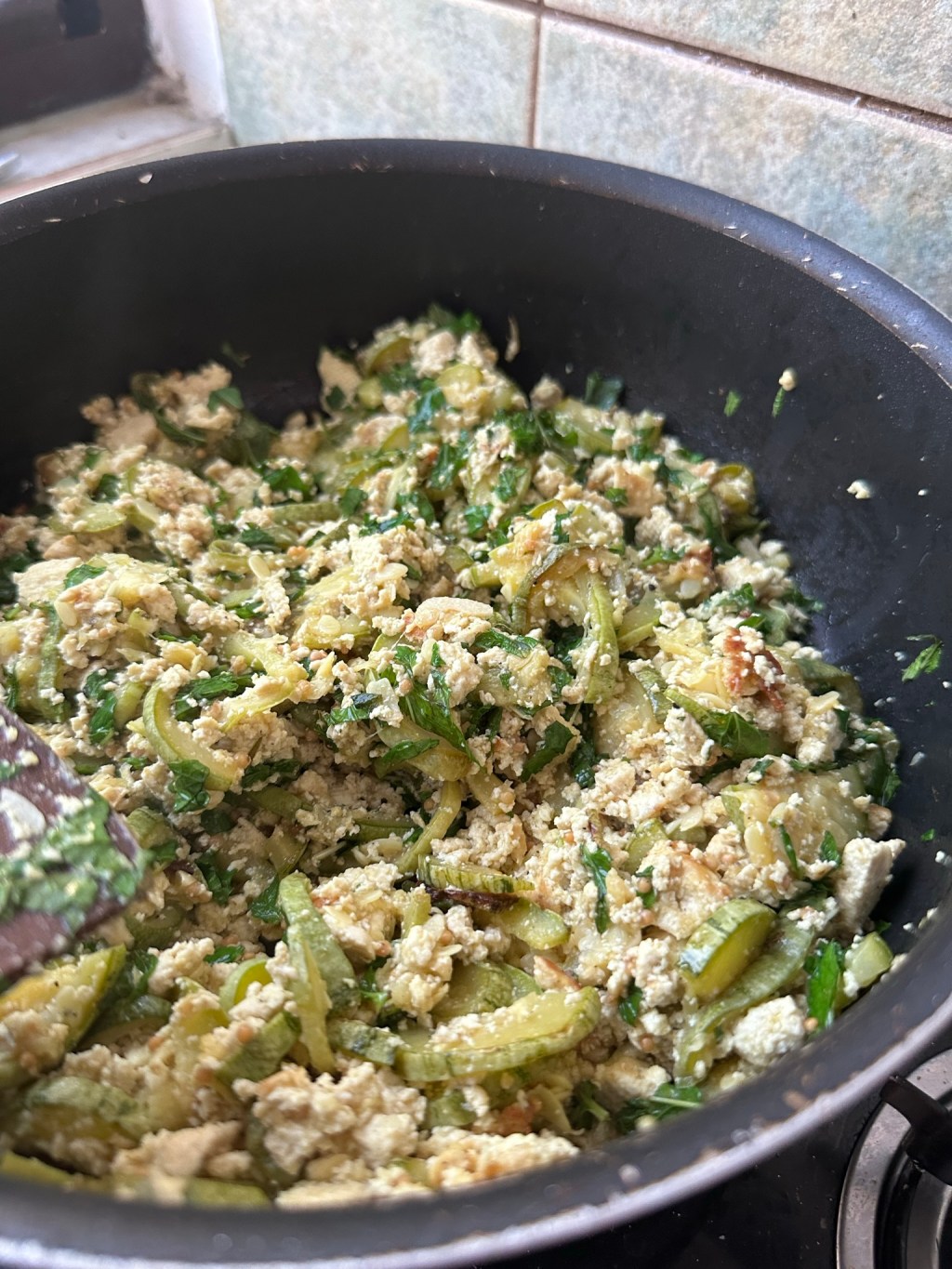 Τόφου με κολοκυθάκια και δύοσμο